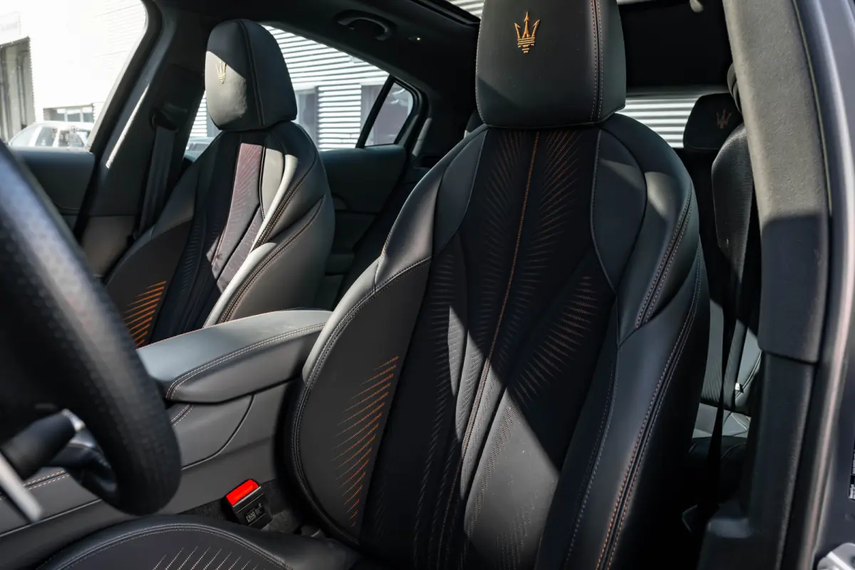 AWD Folgore 105kWh l Luchtvering l 360 gr Camera l High End Sound l Panoramadak l Stoelverkoeling l 20" Lm-velgen l