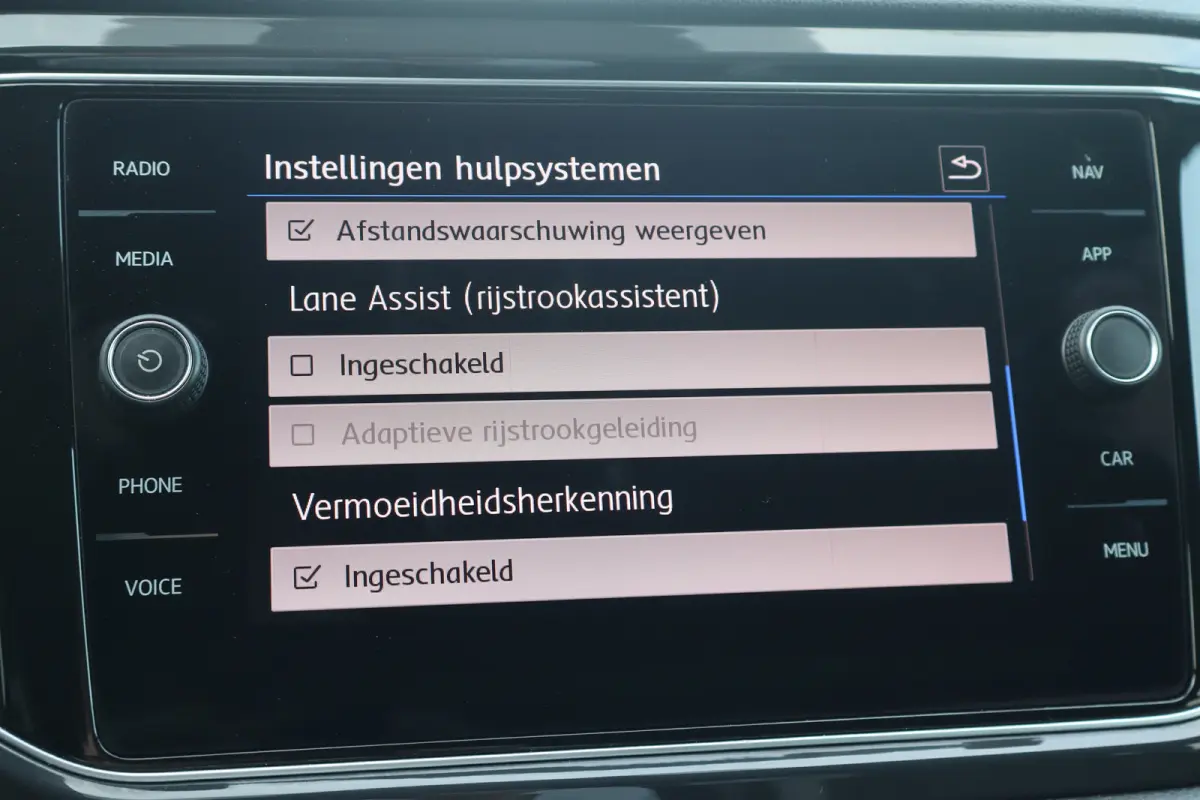 1.5 TSI Sport 150PK | Bandenspanningscontrolesysteem | Cruise control adaptief | Parkeersensor voor en achter
