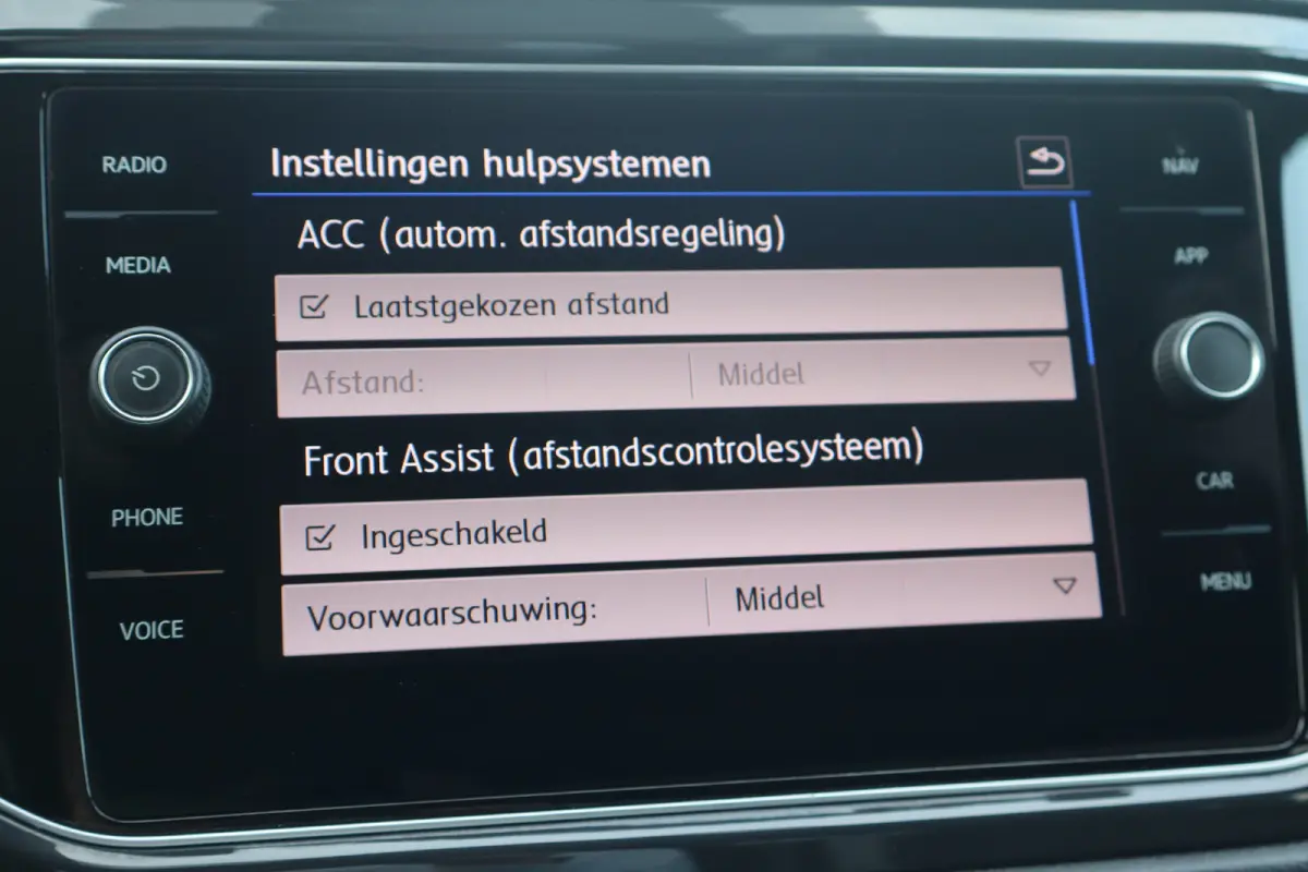 1.5 TSI Sport 150PK | Bandenspanningscontrolesysteem | Cruise control adaptief | Parkeersensor voor en achter