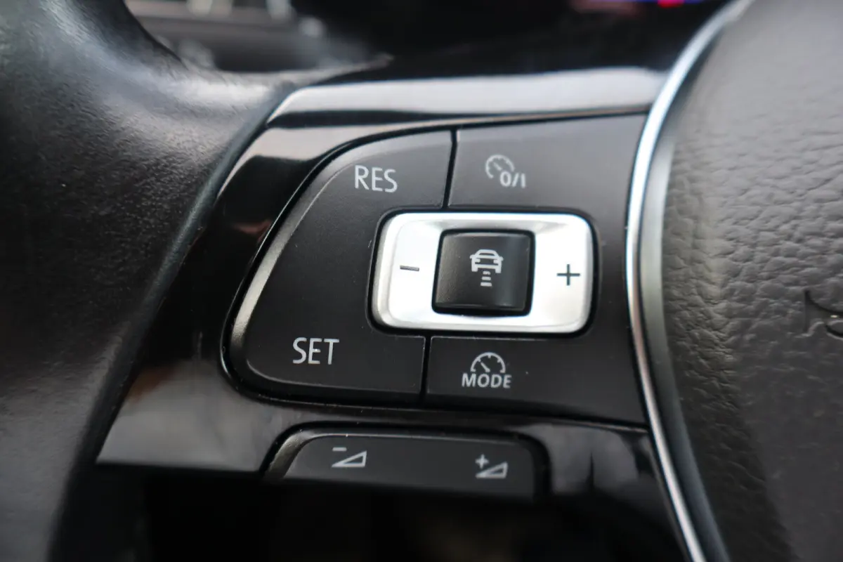 1.5 TSI Sport 150PK | Bandenspanningscontrolesysteem | Cruise control adaptief | Parkeersensor voor en achter