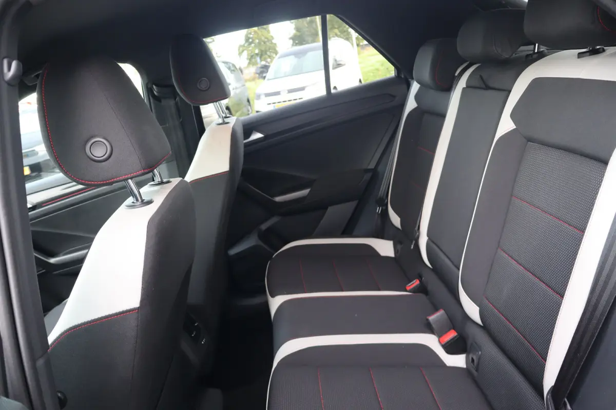 1.5 TSI Sport 150PK | Bandenspanningscontrolesysteem | Cruise control adaptief | Parkeersensor voor en achter
