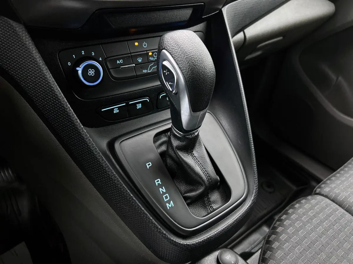 1.5 EcoBlue L2 Trend Automaat Navigatie Airco Cruise Control PDC Camera Trekhaak