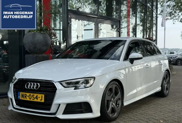 1.0 TFSI Sport S Line Edition | PDC | Climate control | Navigatie | Apple CarPlay/Android Auto | LM Velgen
