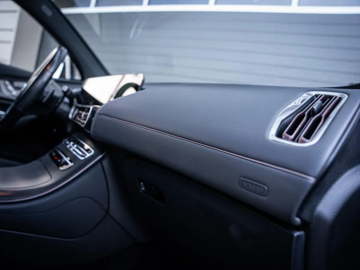400 4MATIC Premium Plus 80 kWh ///AMG - Burmester l Pano l Laser Shield
