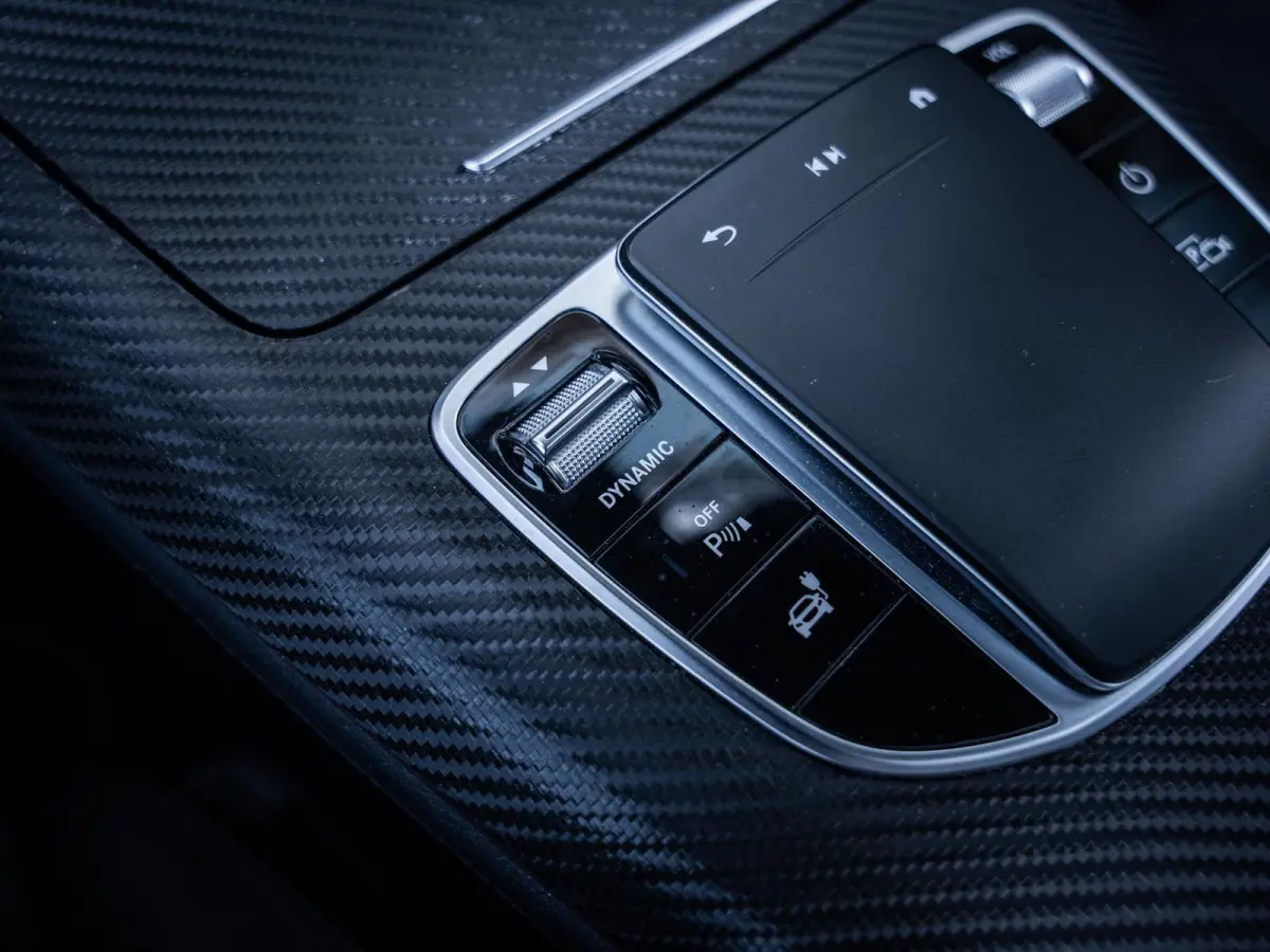 400 4MATIC Premium Plus 80 kWh ///AMG - Burmester l Pano l Laser Shield