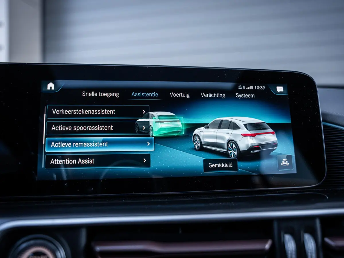 400 4MATIC Premium Plus 80 kWh ///AMG - Burmester l Pano l Laser Shield