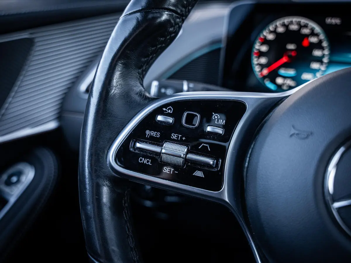 400 4MATIC Premium Plus 80 kWh ///AMG - Burmester l Pano l Laser Shield