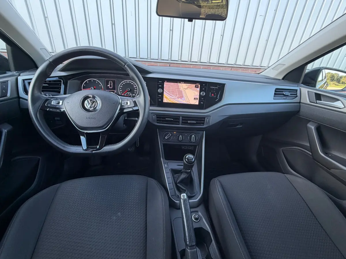 1.0 TSI Comfortline Business - Deep Black - Carplay/Cruise/LMV