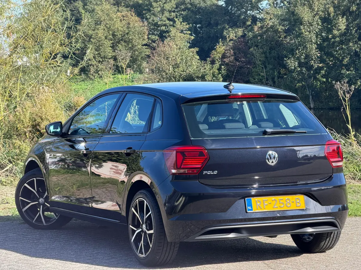 1.0 TSI Comfortline Business - Deep Black - Carplay/Cruise/LMV
