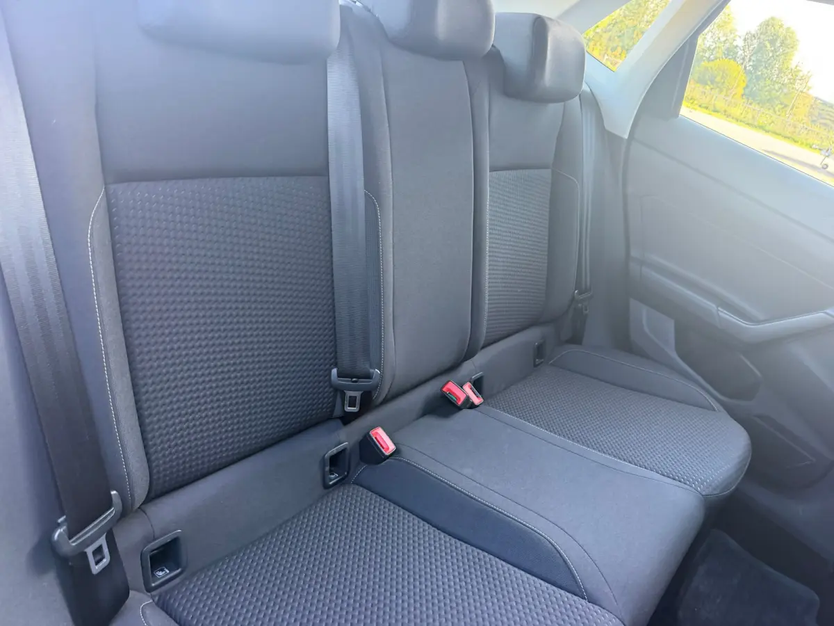1.0 TSI Comfortline Business - Deep Black - Carplay/Cruise/LMV