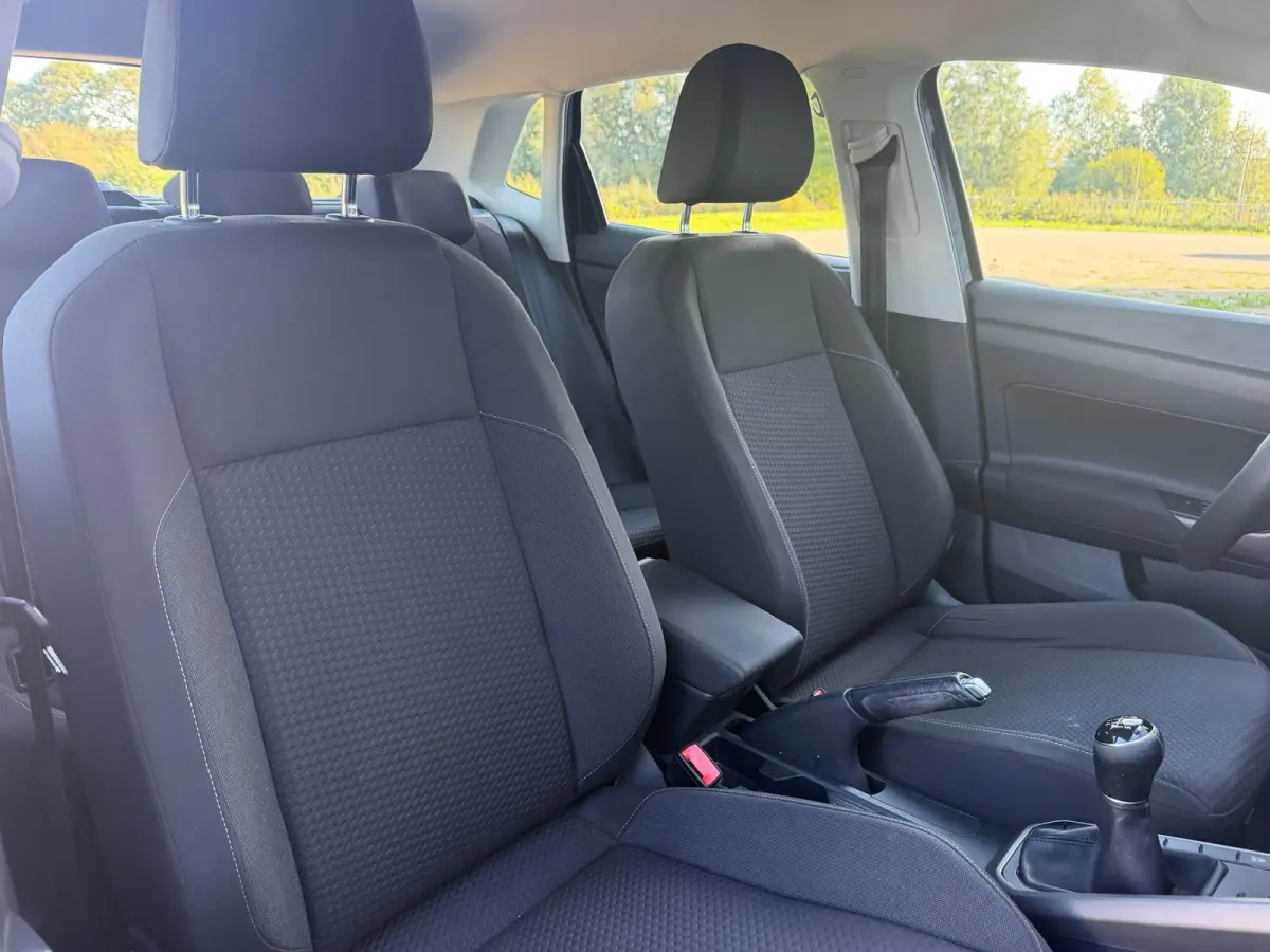 1.0 TSI Comfortline Business - Deep Black - Carplay/Cruise/LMV