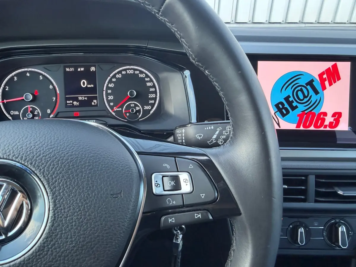 1.0 TSI Comfortline Business - Deep Black - Carplay/Cruise/LMV
