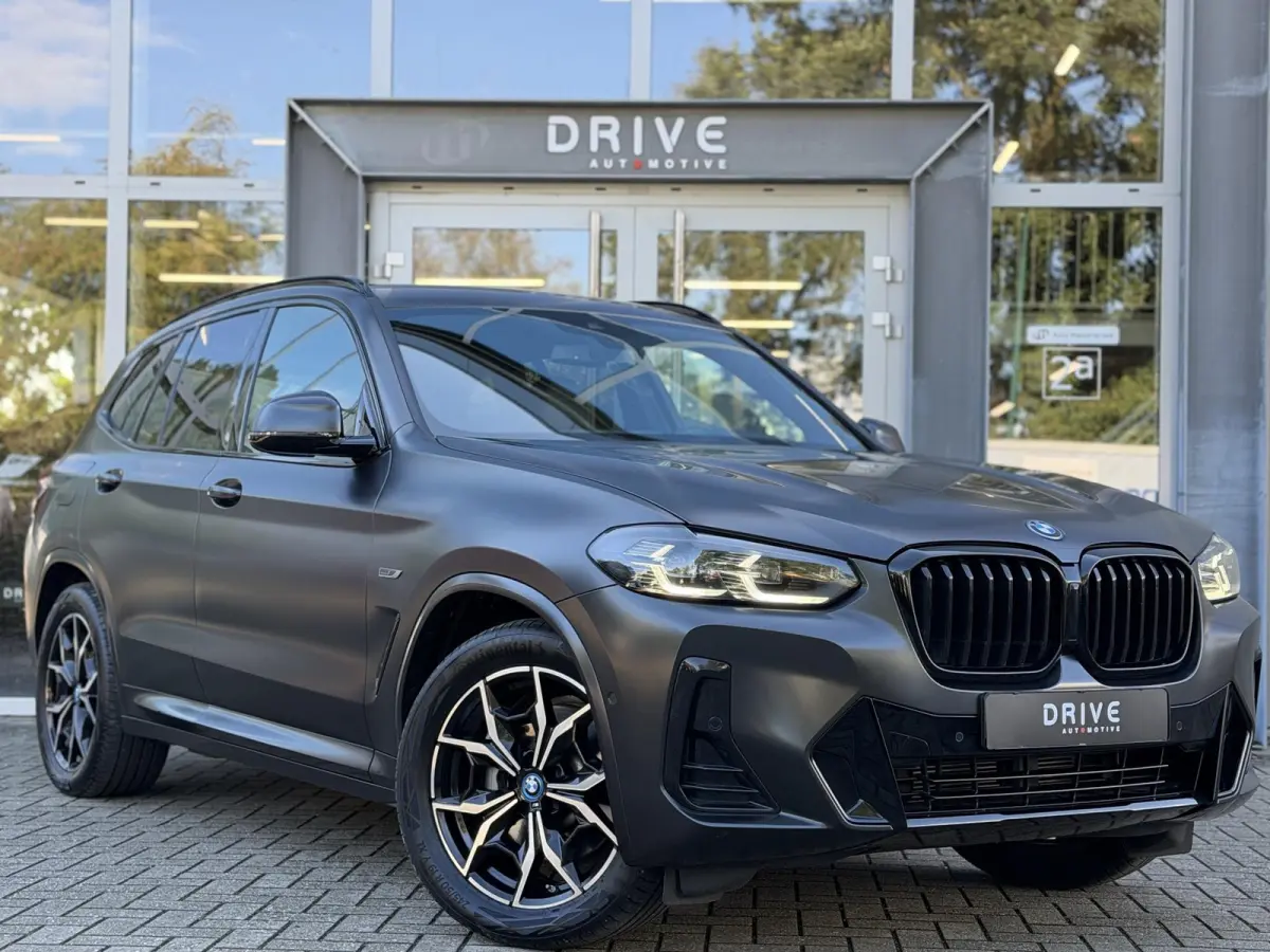 xDrive30e High Ex M-Sport LCI|Leer|Memory|Cam|Uniek: Individual Frozen Deep Grey|