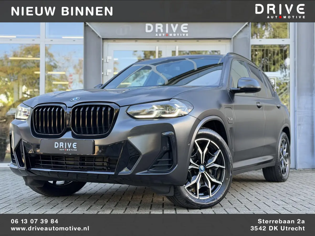xDrive30e High Ex M-Sport LCI|Leer|Memory|Cam|Uniek: Individual Frozen Deep Grey|