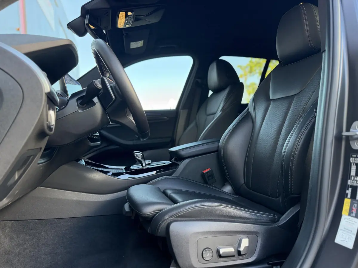 xDrive30e High Ex M-Sport LCI|Leer|Memory|Cam|Uniek: Individual Frozen Deep Grey|