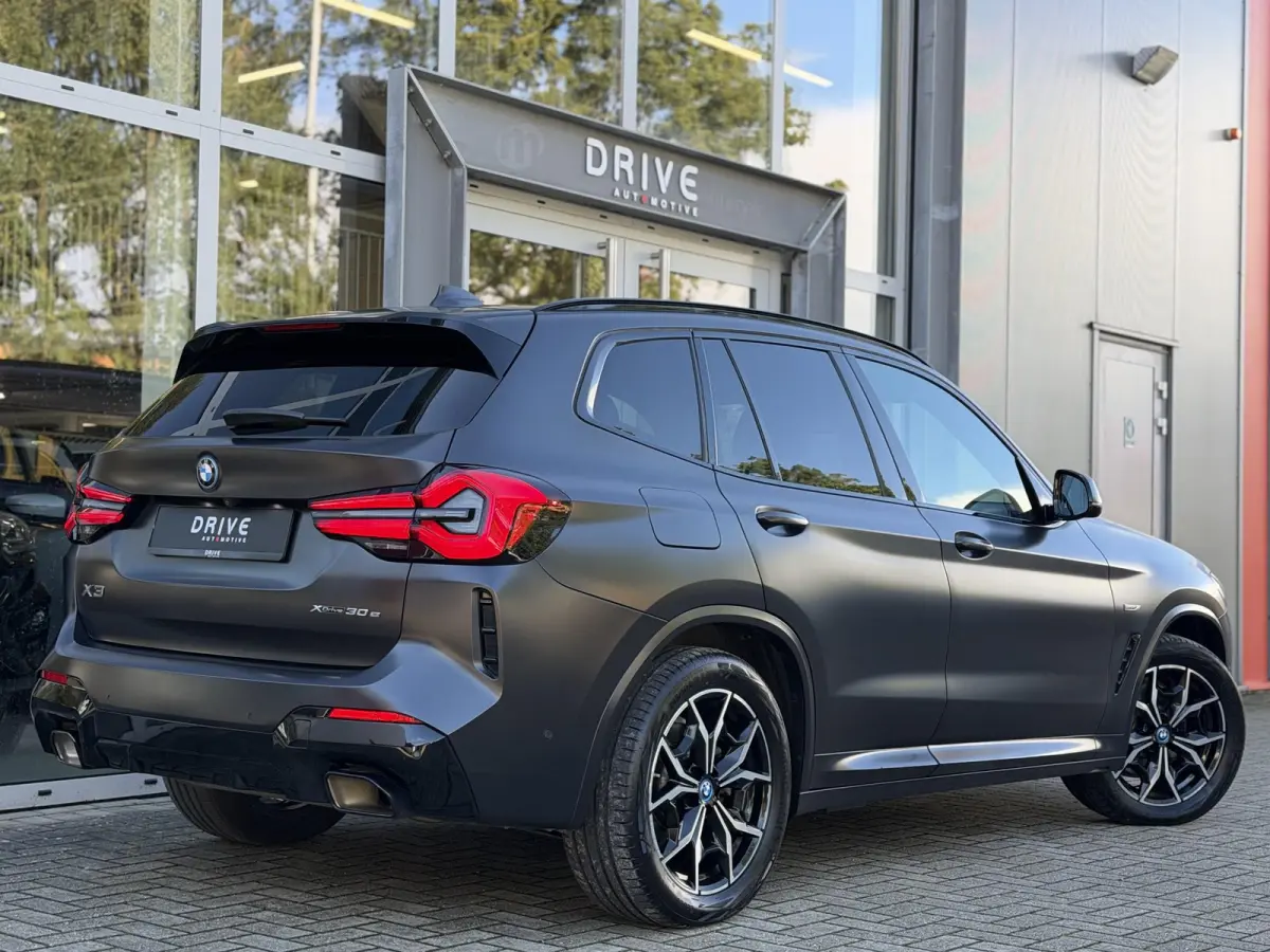 xDrive30e High Ex M-Sport LCI|Leer|Memory|Cam|Uniek: Individual Frozen Deep Grey|
