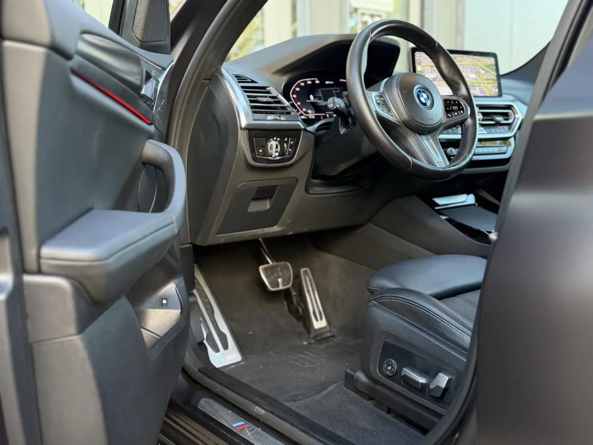 xDrive30e High Ex M-Sport LCI|Leer|Memory|Cam|Uniek: Individual Frozen Deep Grey|