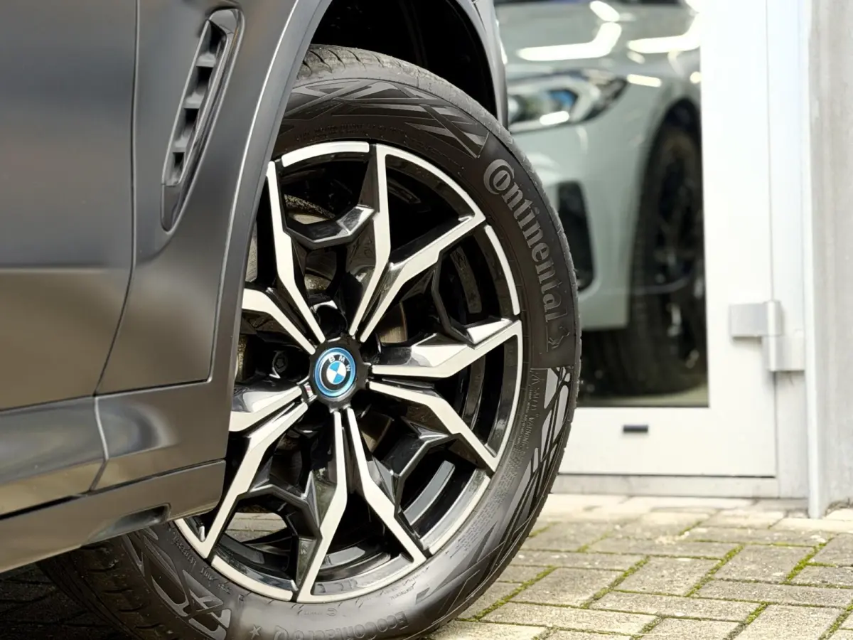 xDrive30e High Ex M-Sport LCI|Leer|Memory|Cam|Uniek: Individual Frozen Deep Grey|