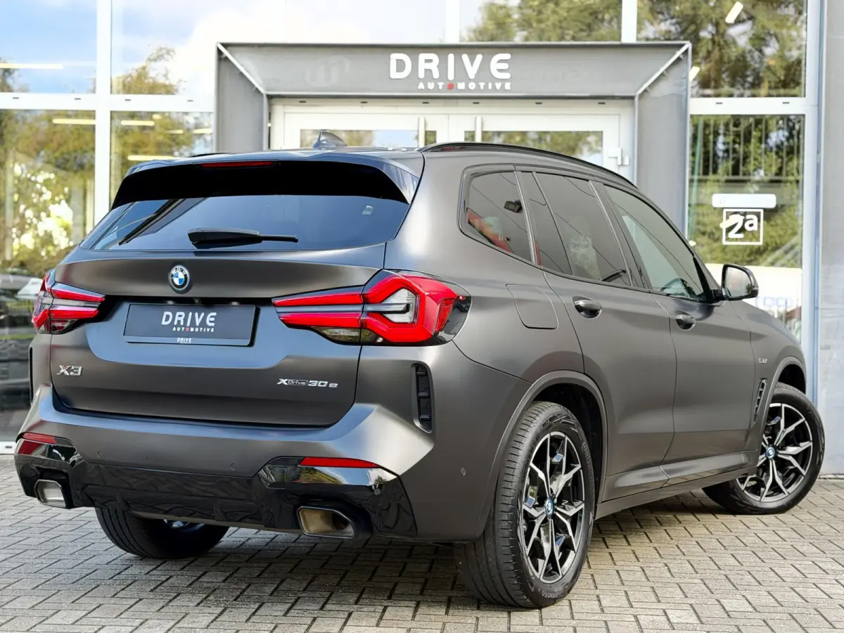 xDrive30e High Ex M-Sport LCI|Leer|Memory|Cam|Uniek: Individual Frozen Deep Grey|