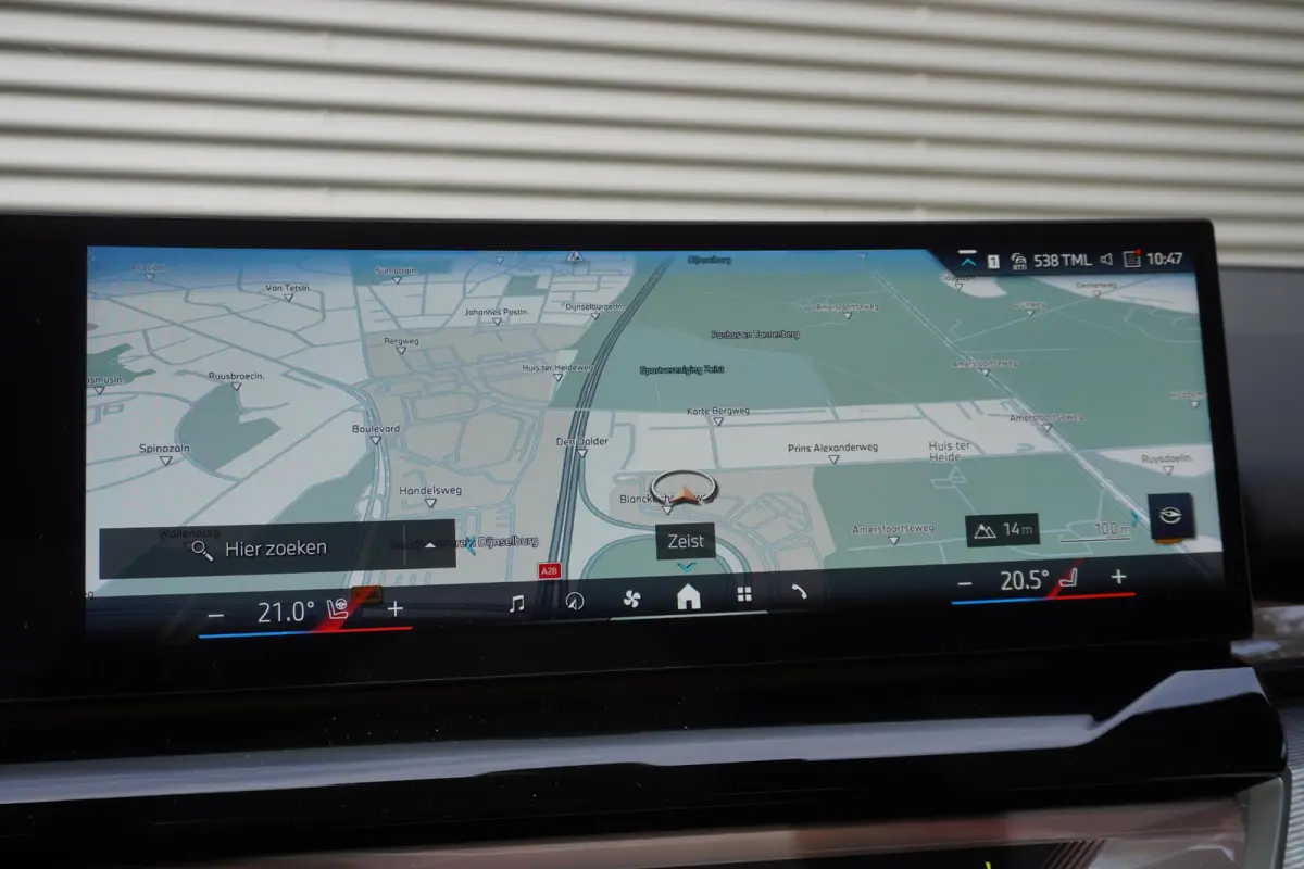 530e xDrive | SoH 100% | M Sportpakket Pro | Trekhaak met elektrisch wegklapbare kogel | 20 inch LM M Sterspaak | Harman Kardon HiFi Sound system | Driving Assistant Plus