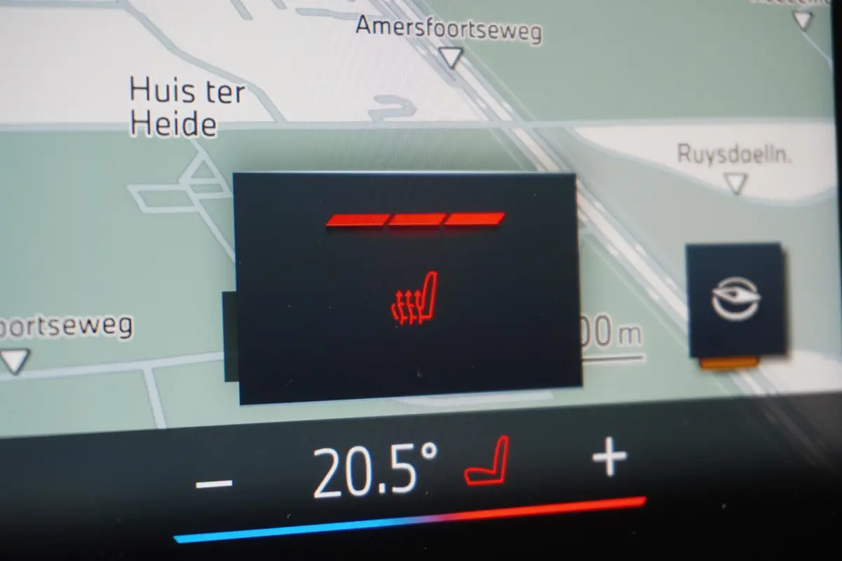 530e xDrive | SoH 100% | M Sportpakket Pro | Trekhaak met elektrisch wegklapbare kogel | 20 inch LM M Sterspaak | Harman Kardon HiFi Sound system | Driving Assistant Plus