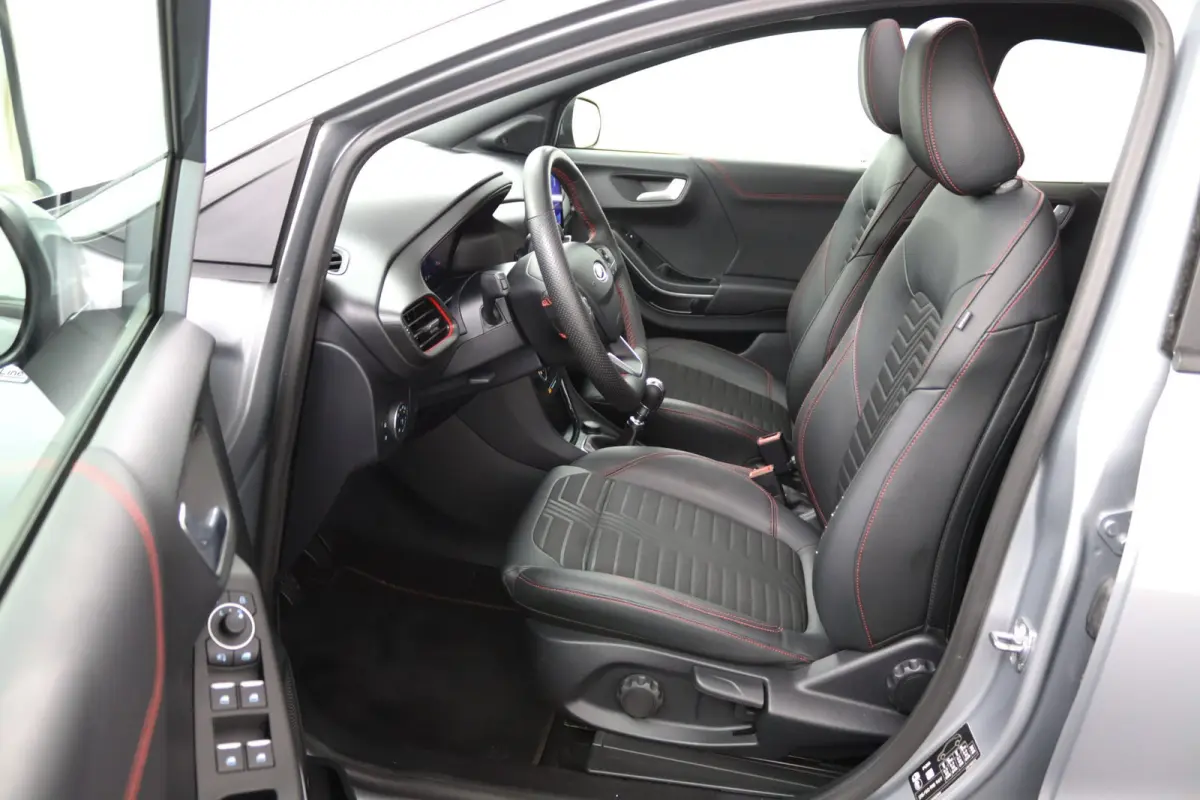 1.0 EcoBoost ST-Line X | Panoramadak | Winterpack | 18 Inch | B&O | Navigatie | CarPlay/Android Auto | LED |