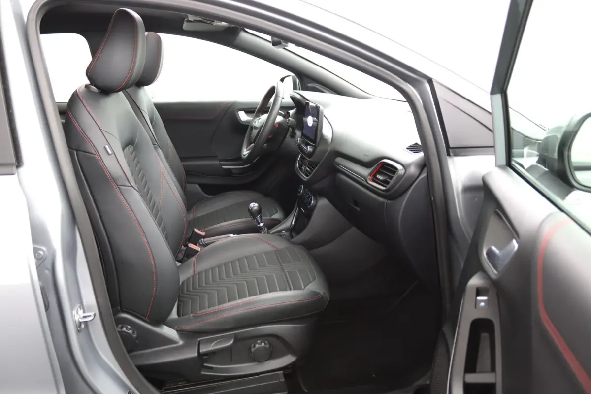 1.0 EcoBoost ST-Line X | Panoramadak | Winterpack | 18 Inch | B&O | Navigatie | CarPlay/Android Auto | LED |