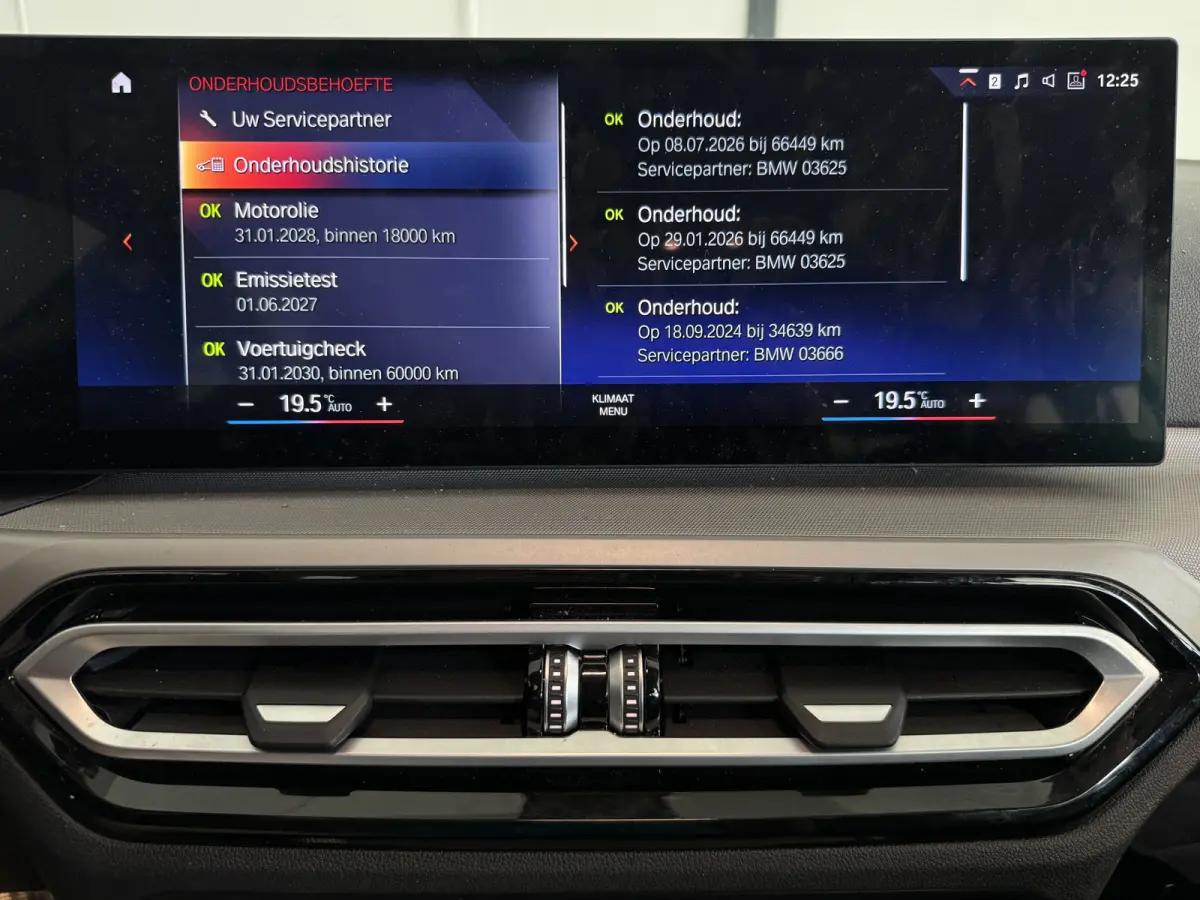 NEW 318IA 2.0 156PK AUT. NAVI/LED/PDC/CARPLAY