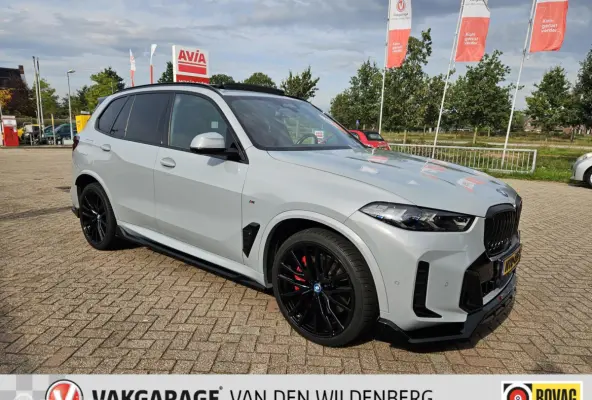 xDrive50e