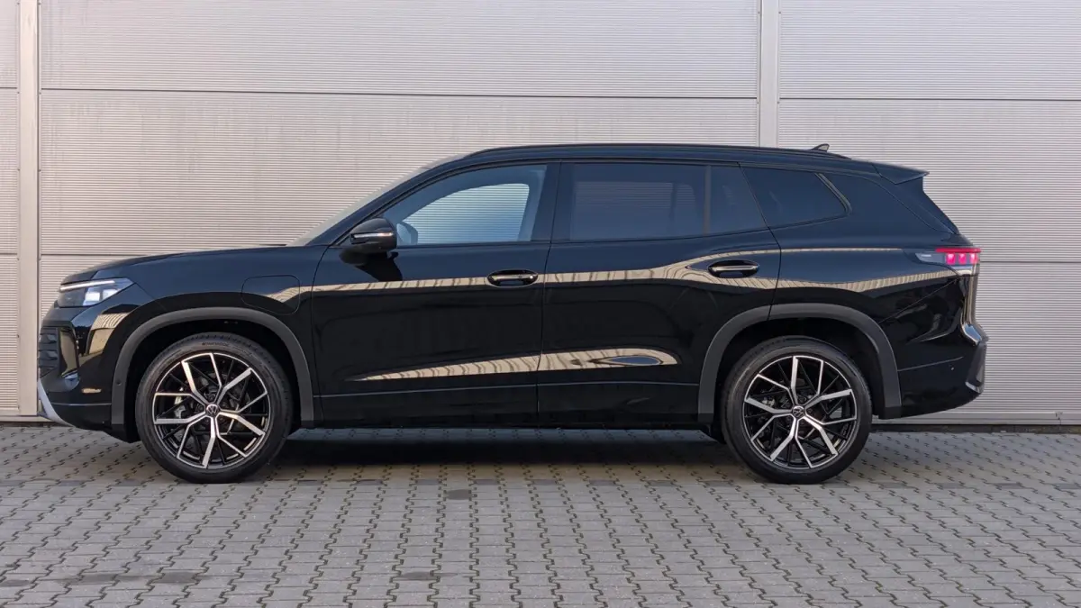 1.5 eHybrid 204pk Life Edition | Design Pakket | 20" Velgen