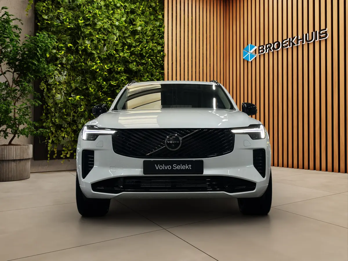 2.0 T8 Plug-in hybrid AWD Ultra Dark | Luchtvering | Trekhaak | Pano | Stoelventilatie | Bowers&Wilkins