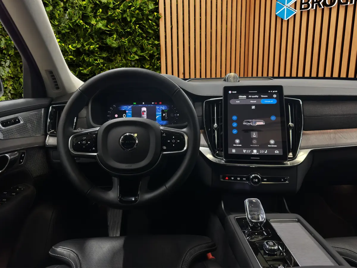 2.0 T8 Plug-in hybrid AWD Ultra Dark | Luchtvering | Trekhaak | Pano | Stoelventilatie | Bowers&Wilkins