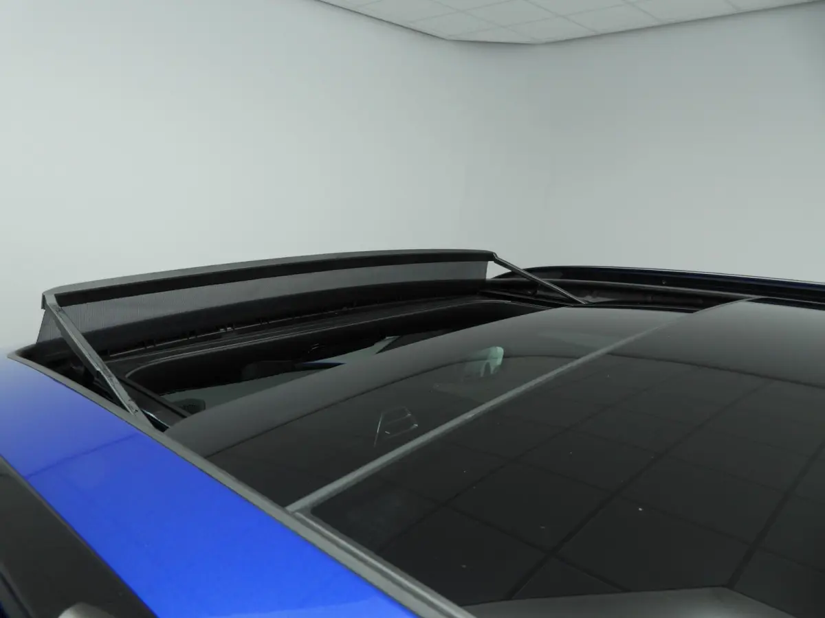 330e | M-Sportpakket | LED | Navigatie | SOH 100% | Active cruise | Trekhaak | Panoramadak | Stoelverwarming | DAB | Hifi speakers | Alu 18 inch