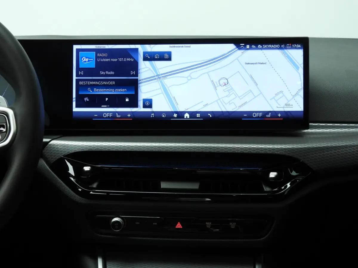 330e | M-Sportpakket | LED | Navigatie | SOH 100% | Active cruise | Trekhaak | Panoramadak | Stoelverwarming | DAB | Hifi speakers | Alu 18 inch