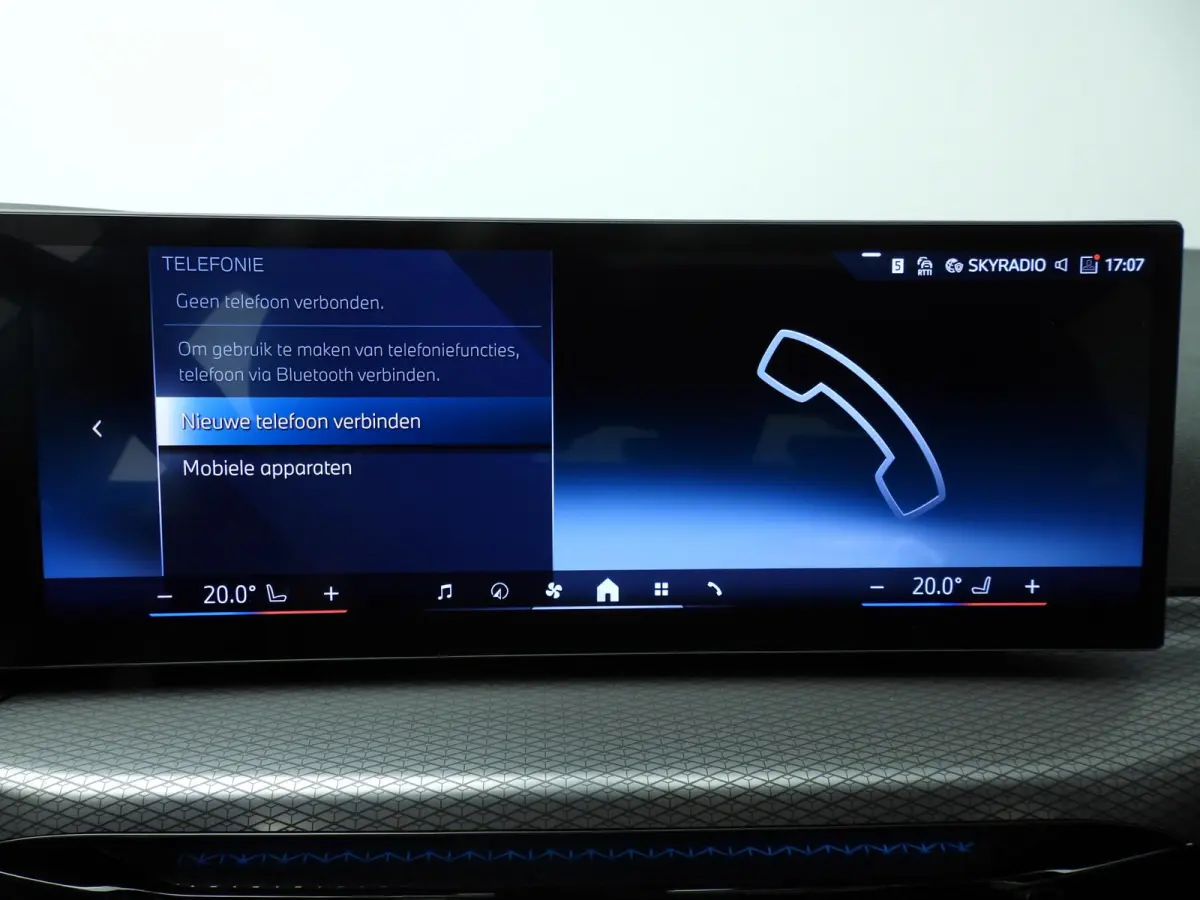 330e | M-Sportpakket | LED | Navigatie | SOH 100% | Active cruise | Trekhaak | Panoramadak | Stoelverwarming | DAB | Hifi speakers | Alu 18 inch