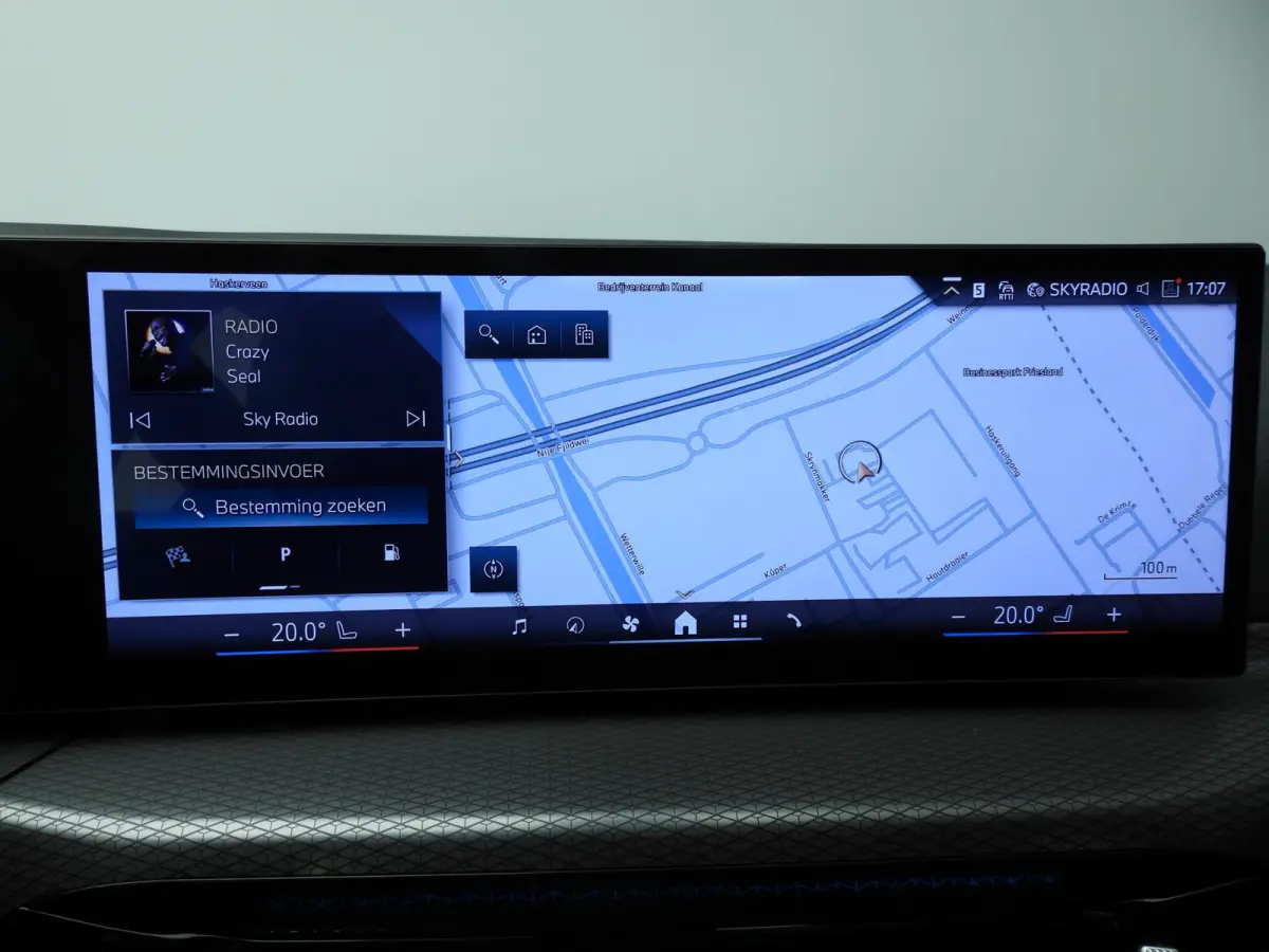 330e | M-Sportpakket | LED | Navigatie | SOH 100% | Active cruise | Trekhaak | Panoramadak | Stoelverwarming | DAB | Hifi speakers | Alu 18 inch