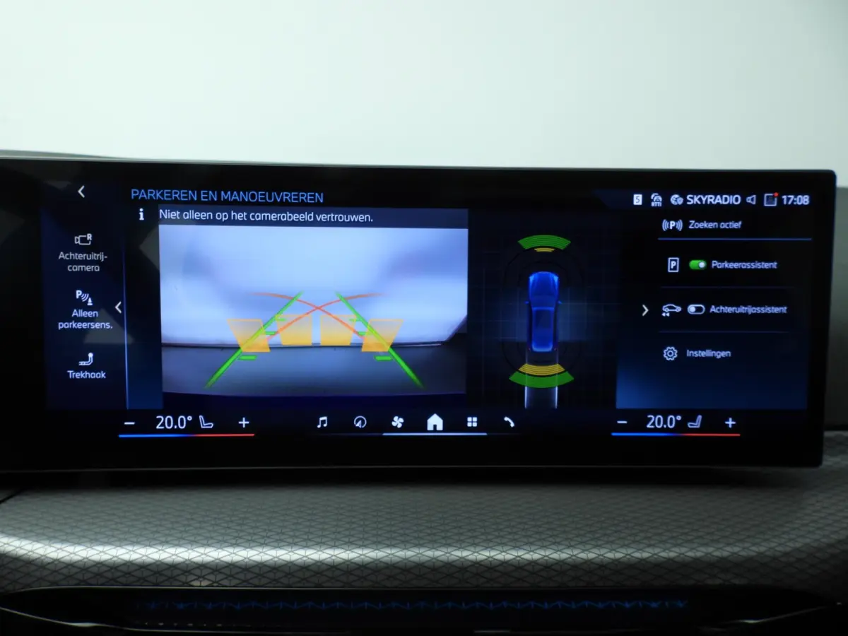 330e | M-Sportpakket | LED | Navigatie | SOH 100% | Active cruise | Trekhaak | Panoramadak | Stoelverwarming | DAB | Hifi speakers | Alu 18 inch