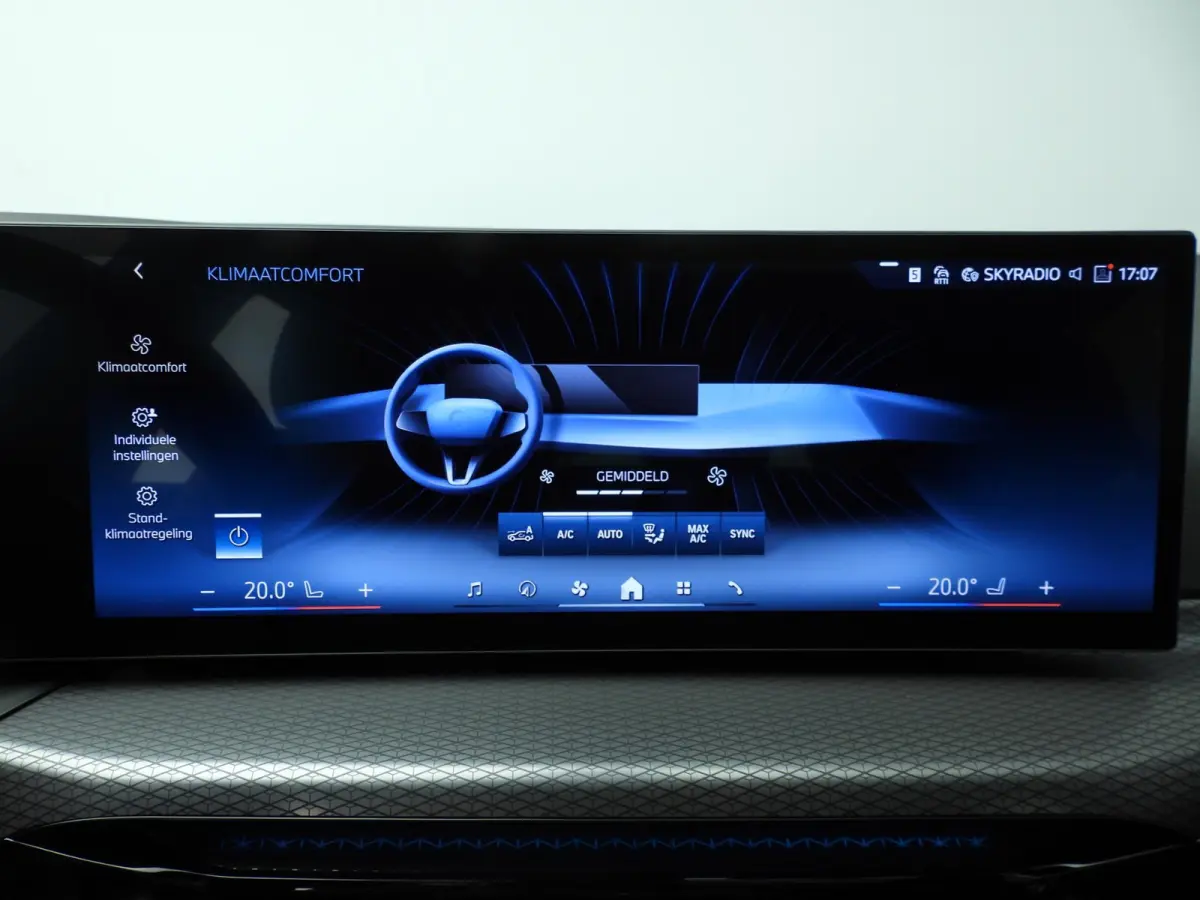 330e | M-Sportpakket | LED | Navigatie | SOH 100% | Active cruise | Trekhaak | Panoramadak | Stoelverwarming | DAB | Hifi speakers | Alu 18 inch