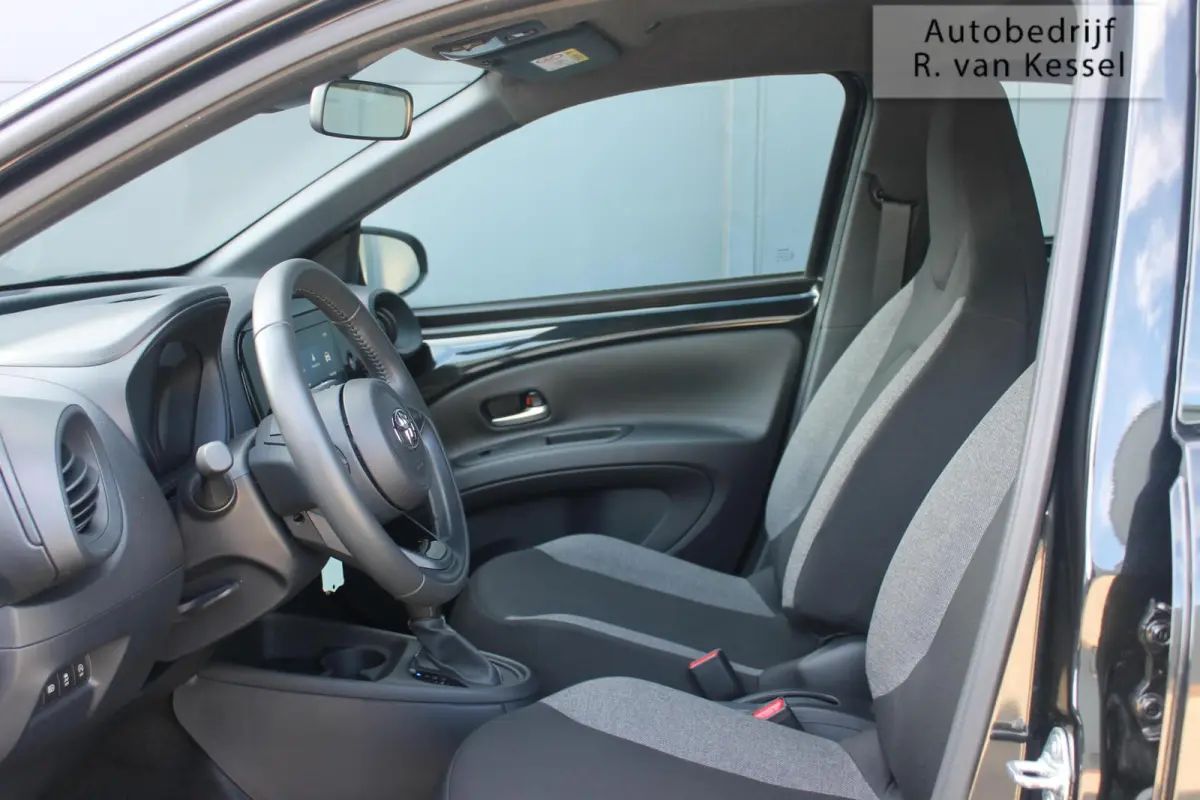 1.0 VVT-i S-CVT Play Automaat I 1e Eig. I Carplay I ACC I NL-auto