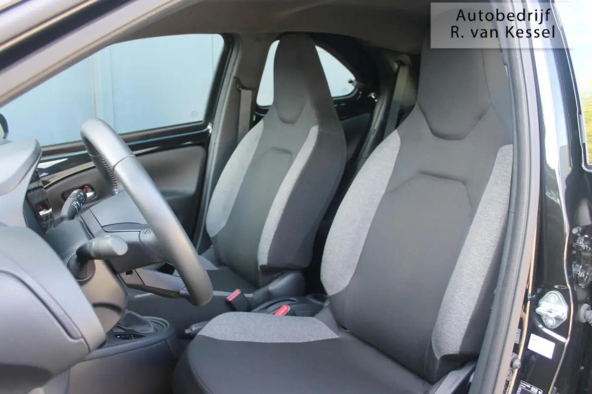1.0 VVT-i S-CVT Play Automaat I 1e Eig. I Carplay I ACC I NL-auto