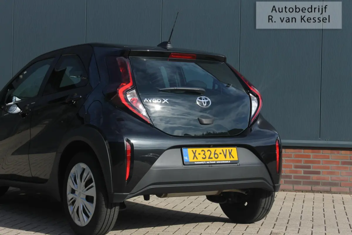 1.0 VVT-i S-CVT Play Automaat I 1e Eig. I Carplay I ACC I NL-auto