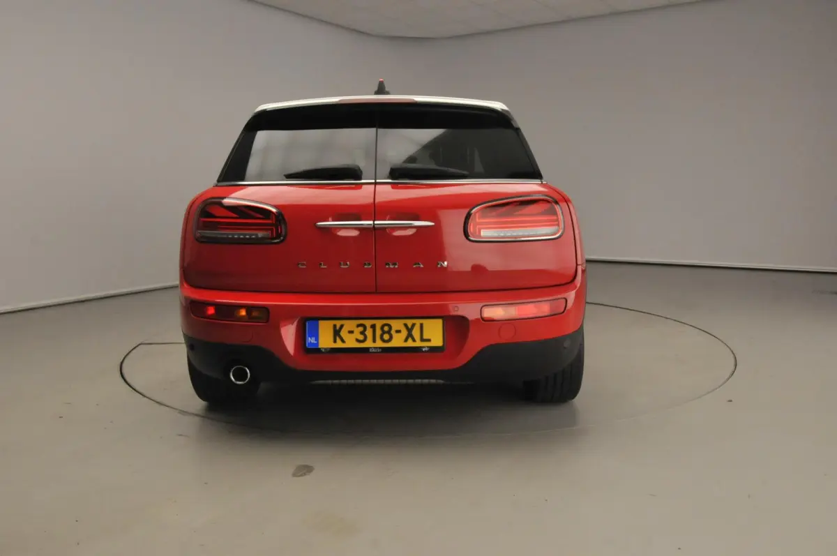 1.5 Cooper | LED | Leder | Navigatie | Panoramadak | Sportstoelen | Stoelverwarming | DAB | Harman-kardon sound | Alu 18 inch