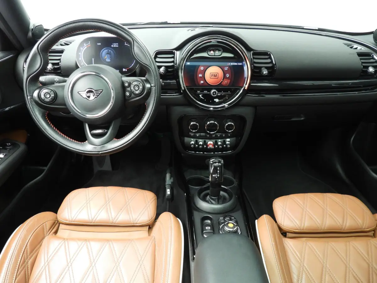1.5 Cooper | LED | Leder | Navigatie | Panoramadak | Sportstoelen | Stoelverwarming | DAB | Harman-kardon sound | Alu 18 inch
