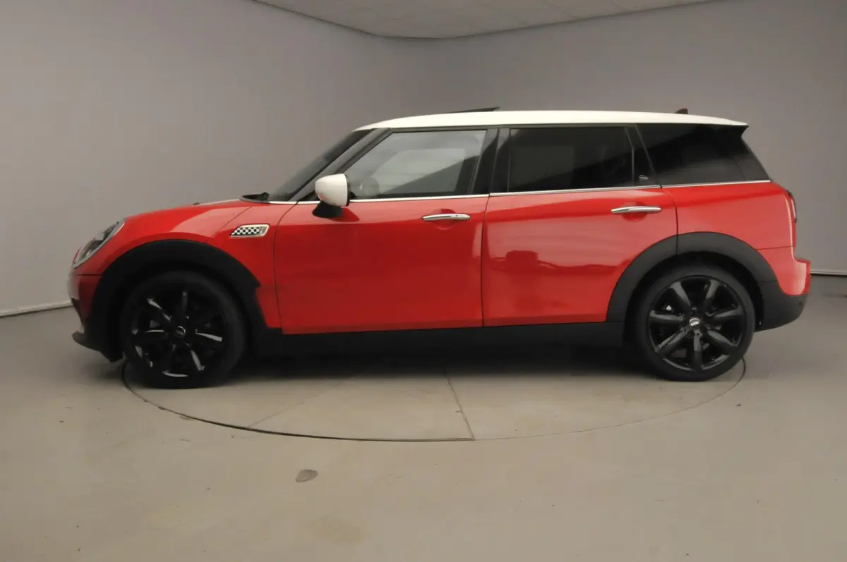1.5 Cooper | LED | Leder | Navigatie | Panoramadak | Sportstoelen | Stoelverwarming | DAB | Harman-kardon sound | Alu 18 inch