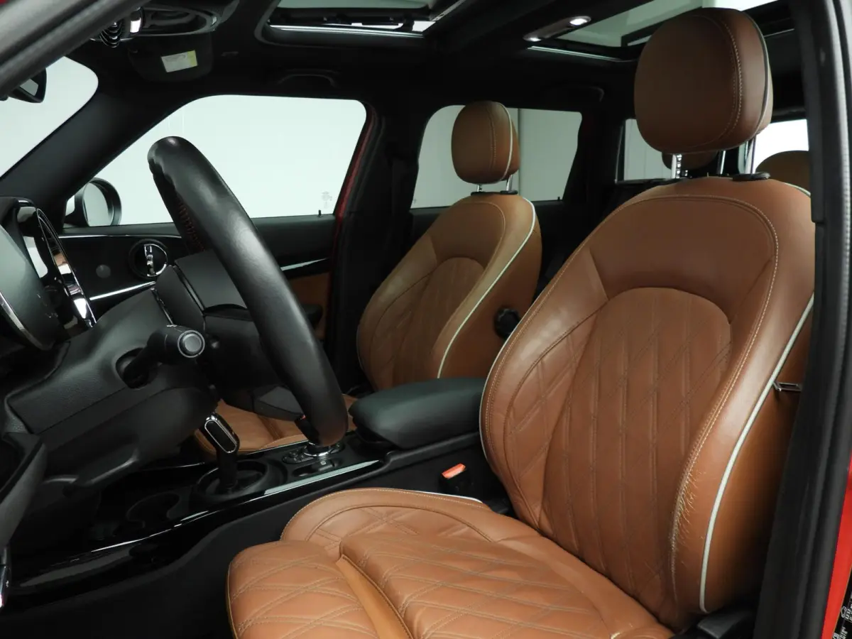 1.5 Cooper | LED | Leder | Navigatie | Panoramadak | Sportstoelen | Stoelverwarming | DAB | Harman-kardon sound | Alu 18 inch