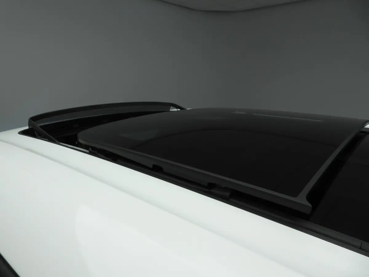 1.5 Cooper | LED | Leder | Navigatie | Panoramadak | Sportstoelen | Stoelverwarming | DAB | Harman-kardon sound | Alu 18 inch