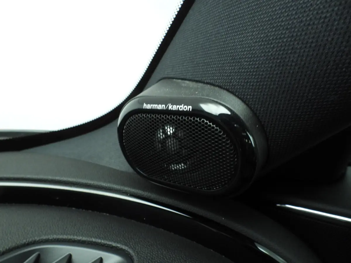 1.5 Cooper | LED | Leder | Navigatie | Panoramadak | Sportstoelen | Stoelverwarming | DAB | Harman-kardon sound | Alu 18 inch
