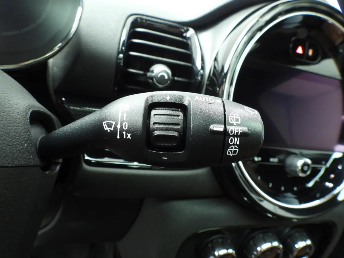 1.5 Cooper | LED | Leder | Navigatie | Panoramadak | Sportstoelen | Stoelverwarming | DAB | Harman-kardon sound | Alu 18 inch