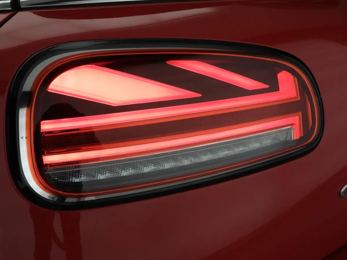 1.5 Cooper | LED | Leder | Navigatie | Panoramadak | Sportstoelen | Stoelverwarming | DAB | Harman-kardon sound | Alu 18 inch