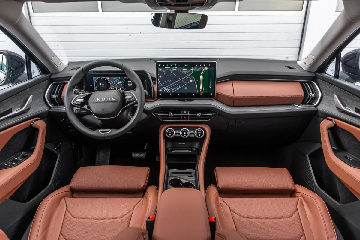 1.5 TSI PHEV DSG Business Edition Plus | LMV 19'' | Panoramadak | Trekhaak Uitklapbaar